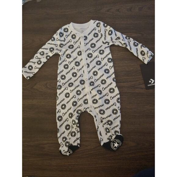 NEW Converse Footed Sleeper Outfit Size 6-9 months Infant Baby - Picture 1 of 3